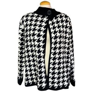Women’s Medium Petite Houndstooth Black and White Cardigan